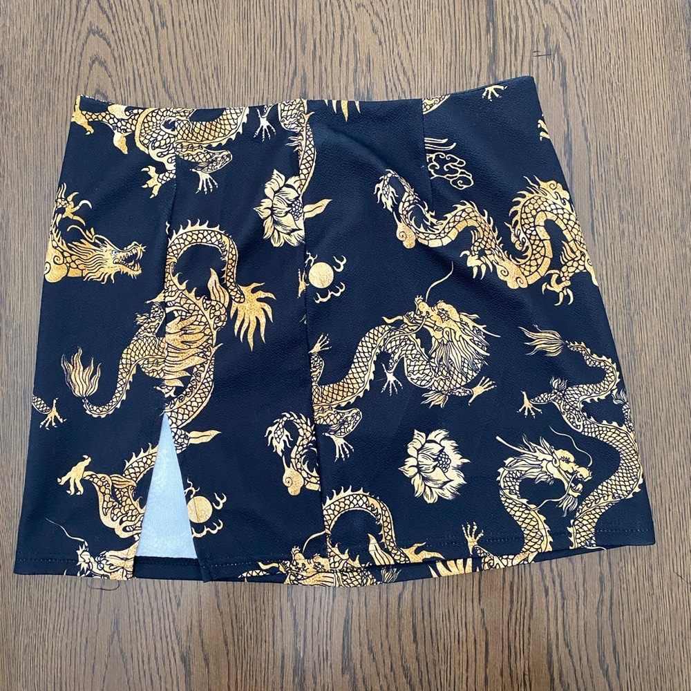 Dragon Print Skirt in Black and Gold